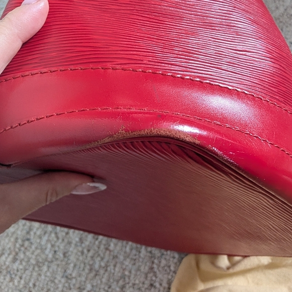Louis Vuitton Red  Epi Noe Bucket Bag - Picture 7 of 16